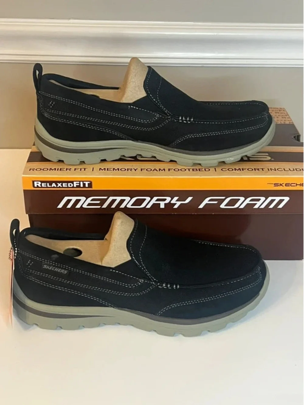 Skechers Superior Milford Men’s 9 Extra Wide Relaxed Fit Memory Foam Shoes NIB